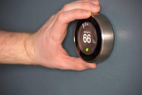 Reliable Air Conditioning Help From Semper Fi Heating and Cooling Tucson