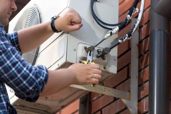 Get Your Air Conditioner Running Again in Simpsonville