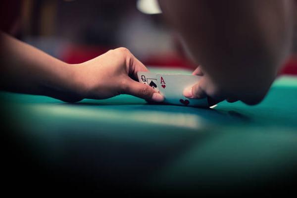 Comparing Player-Focused Features Across an online casino Singapore